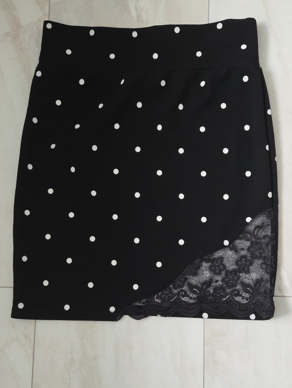 Black Polka Dot Lace-Trim Pencil Skirt